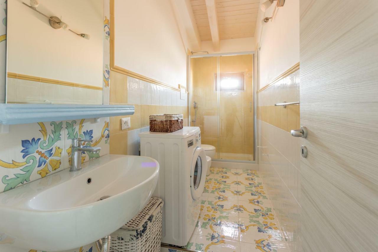 La Casetta In Villa Санта-Мария-ди-Кастеллабате Экстерьер фото